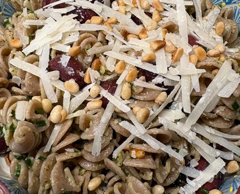 Lauwarmer Nudelsalat