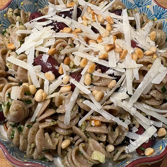 Lauwarmer Nudelsalat